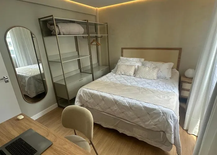 Apto 2 Suites, Tudo Novo, Na Avenida Atlantica, Pe Na Areia E Com Vista Mar