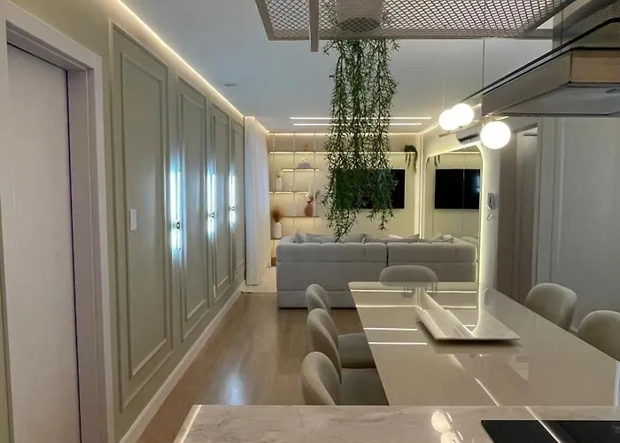 Apto 2 Suites, Tudo Novo, Na Avenida Atlantica, Pe Na Areia E Com Vista Mar