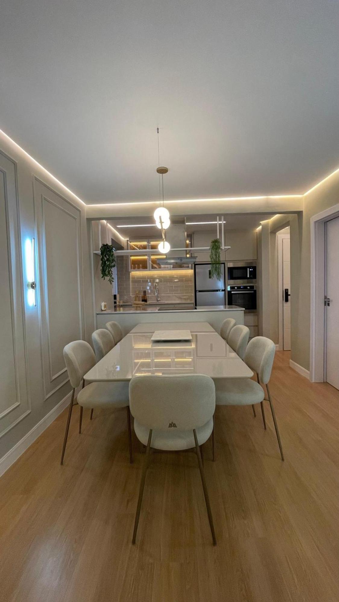 Apto 2 Suites, Novo, Na Avenida Atlantica, Pe Na Areia E Com Vista Mar * Balneário Camboriú